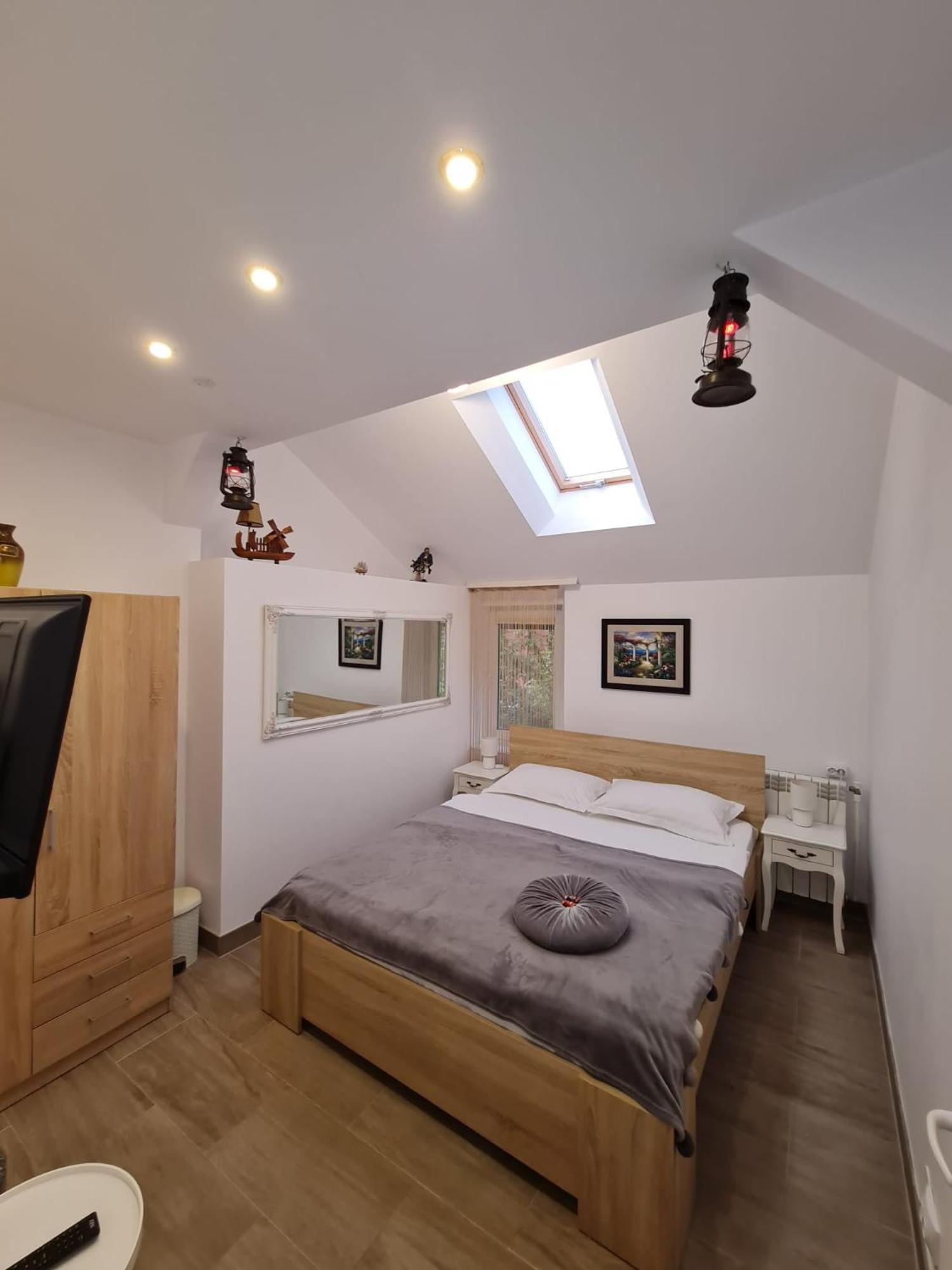 Casa Aryan Apartment Sînpetru Екстериор снимка