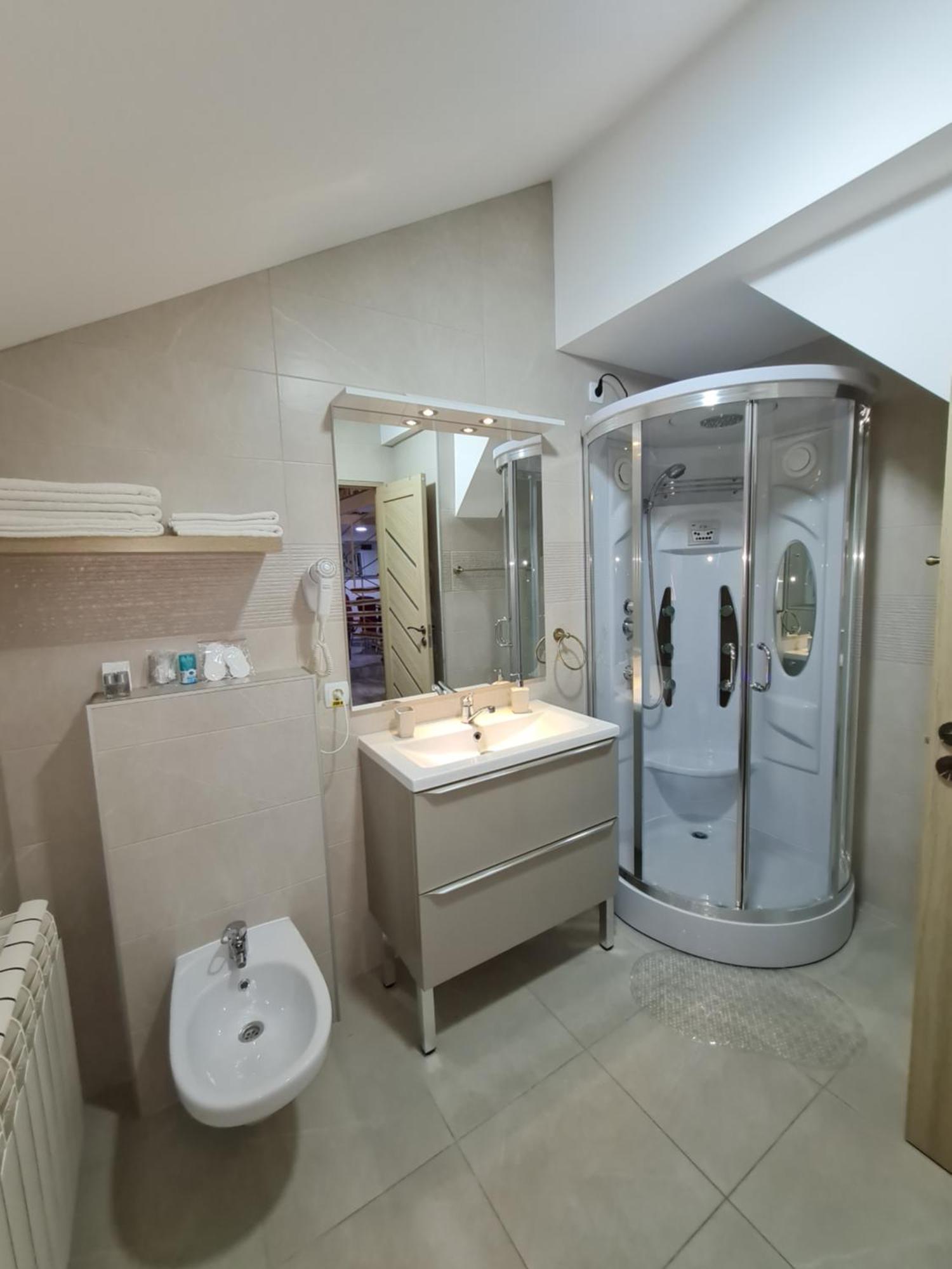 Casa Aryan Apartment Sînpetru Стая снимка